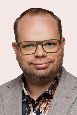 Helge Lindh