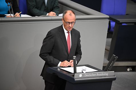 Deutscher Bundestag - Bundeskanzler Merz kündigt tiefgreifende Reformen an