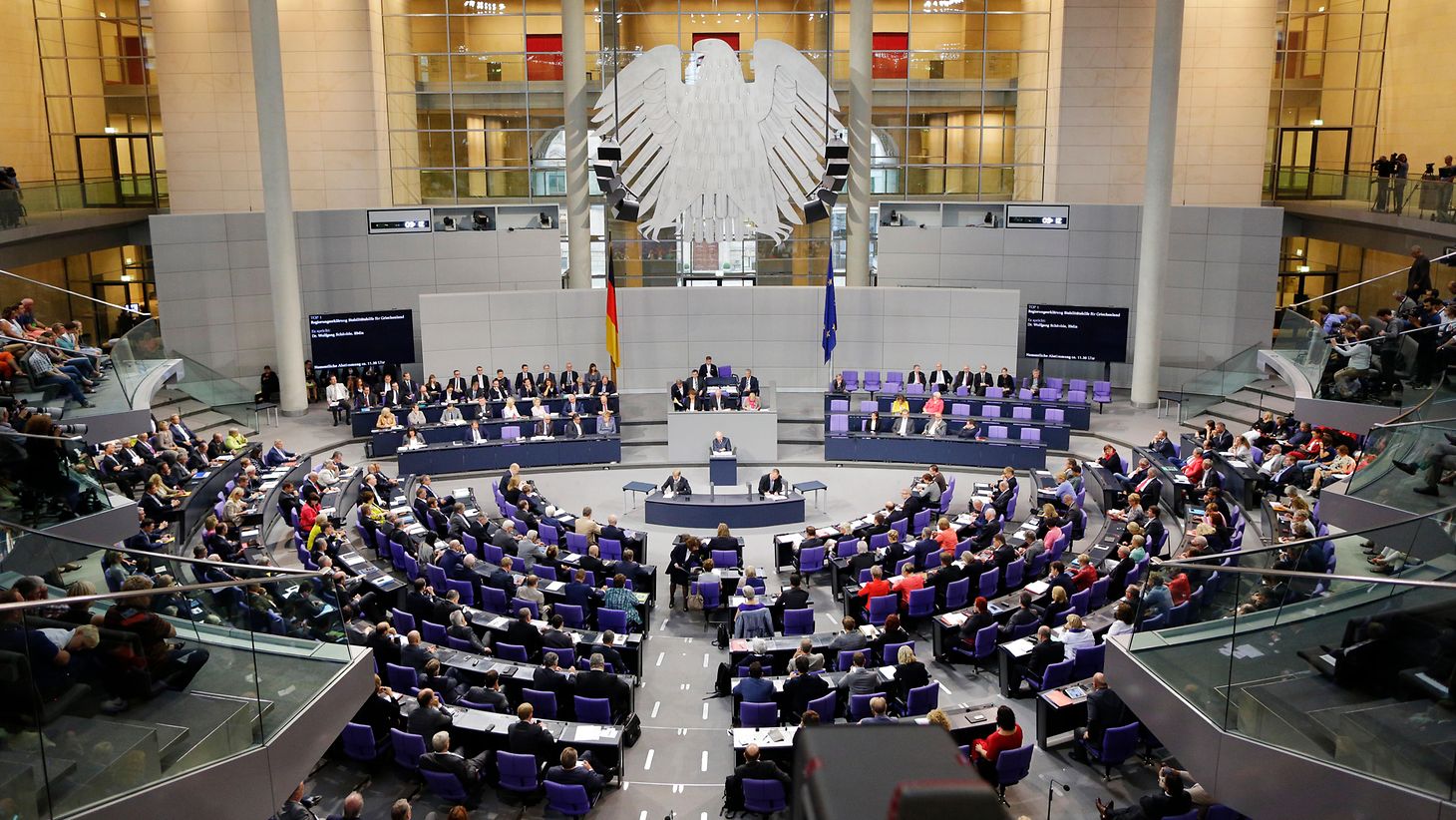 https://www.bundestag.de/resource/image/217840/16x9/1460/822/ab98d3ceb598e6c7f8aba442d5d26019/36F469CF33465124E1136932805B8FFA/plenum.jpg?utm_source=chatgpt.com
