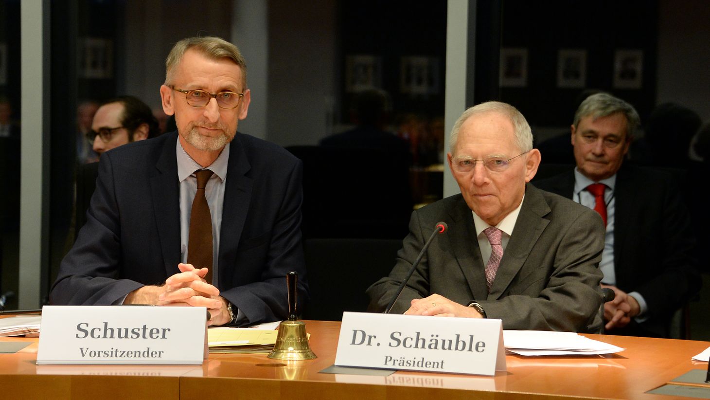 Deutscher Bundestag Schuster Leitet Untersuchungsausschuss Zum
